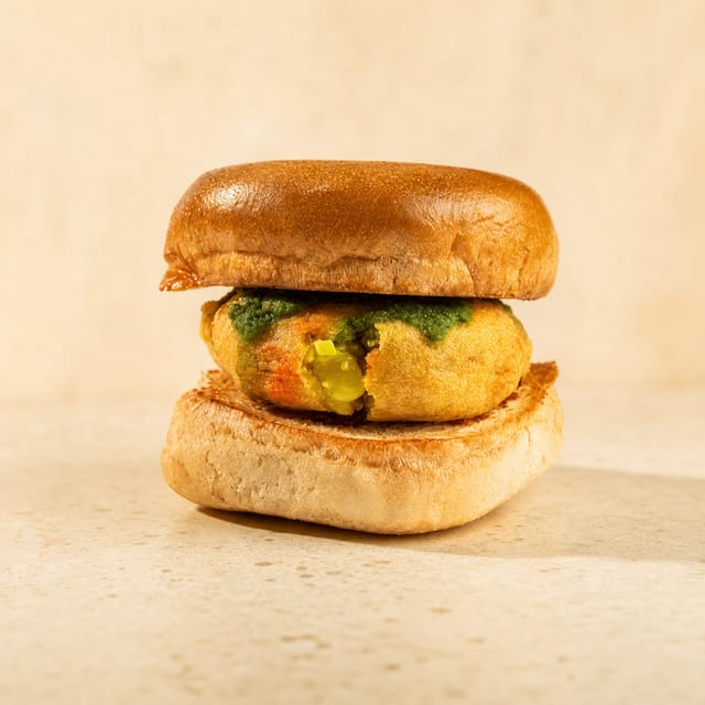 Vada Pau.